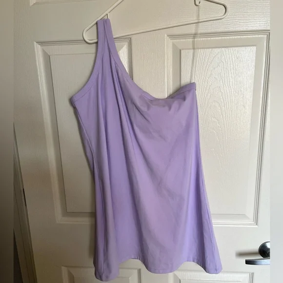 Asymmetric Athletic dress - Picture 4 of 4